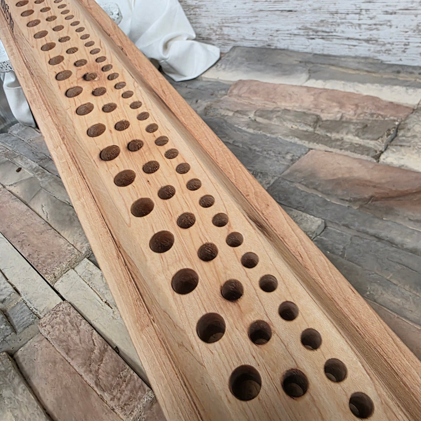 24" Quilted Maple Goldilocks Peg Loom