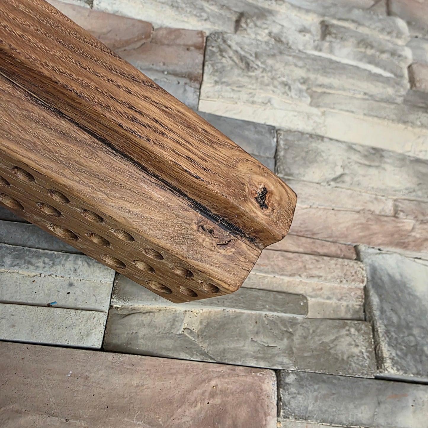 24" Reclaimed Barnwood White Tiger Oak Goldilocks Peg Loom