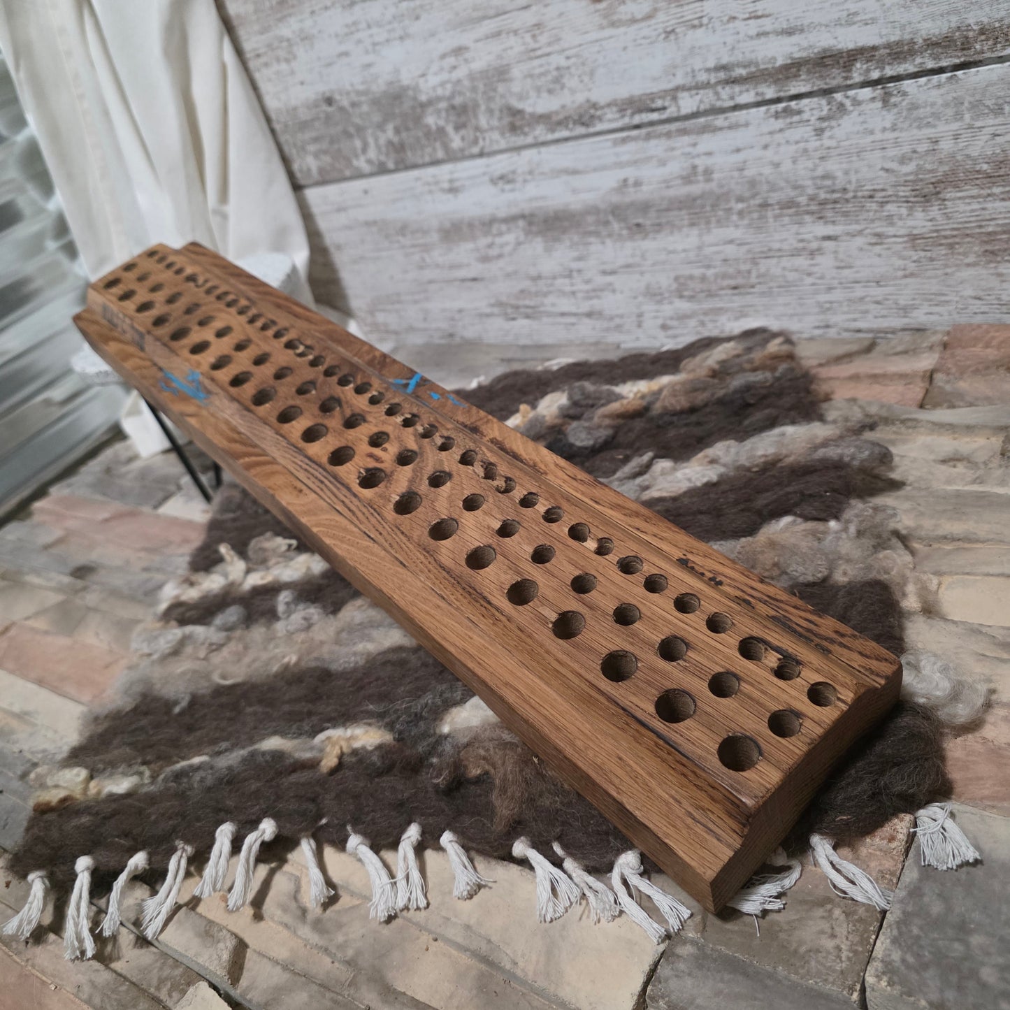 24" Goldilocks Peg Loom - White Tiger Oak with Blue Sparkles - 25-237