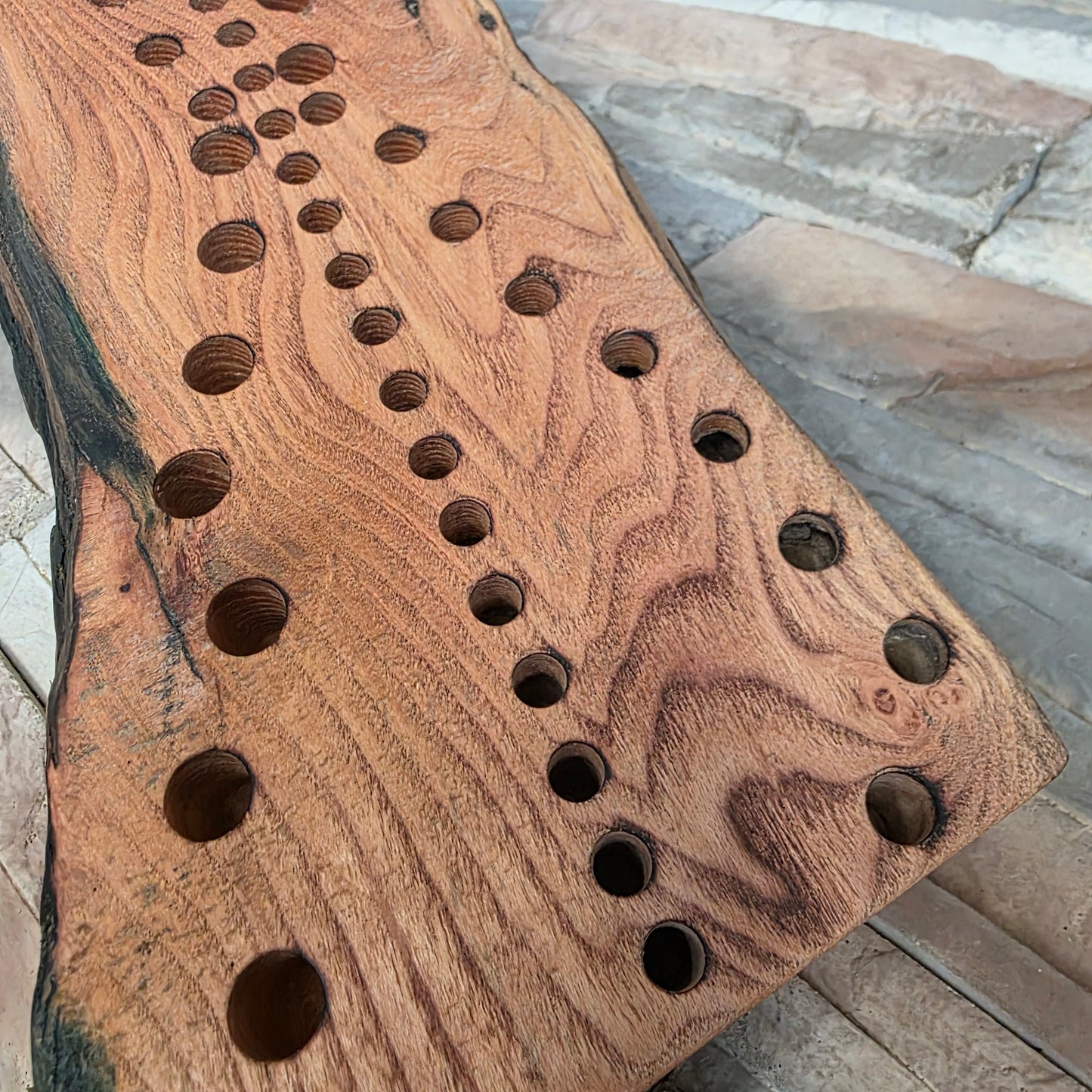 18" Live Edge Locust Goldilocks Peg Loom