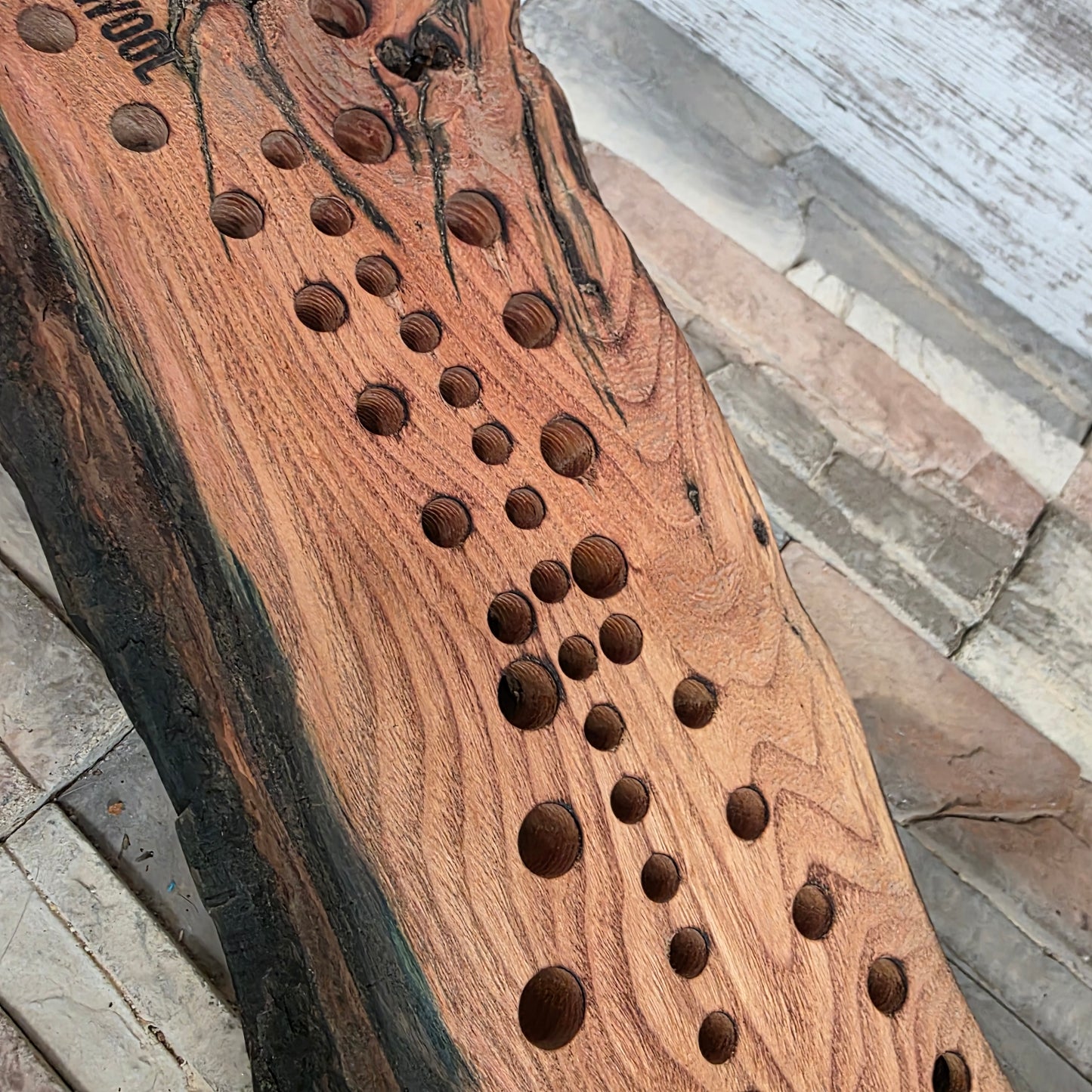 18" Live Edge Locust Goldilocks Peg Loom