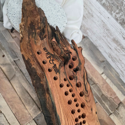 18" Live Edge Locust Goldilocks Peg Loom