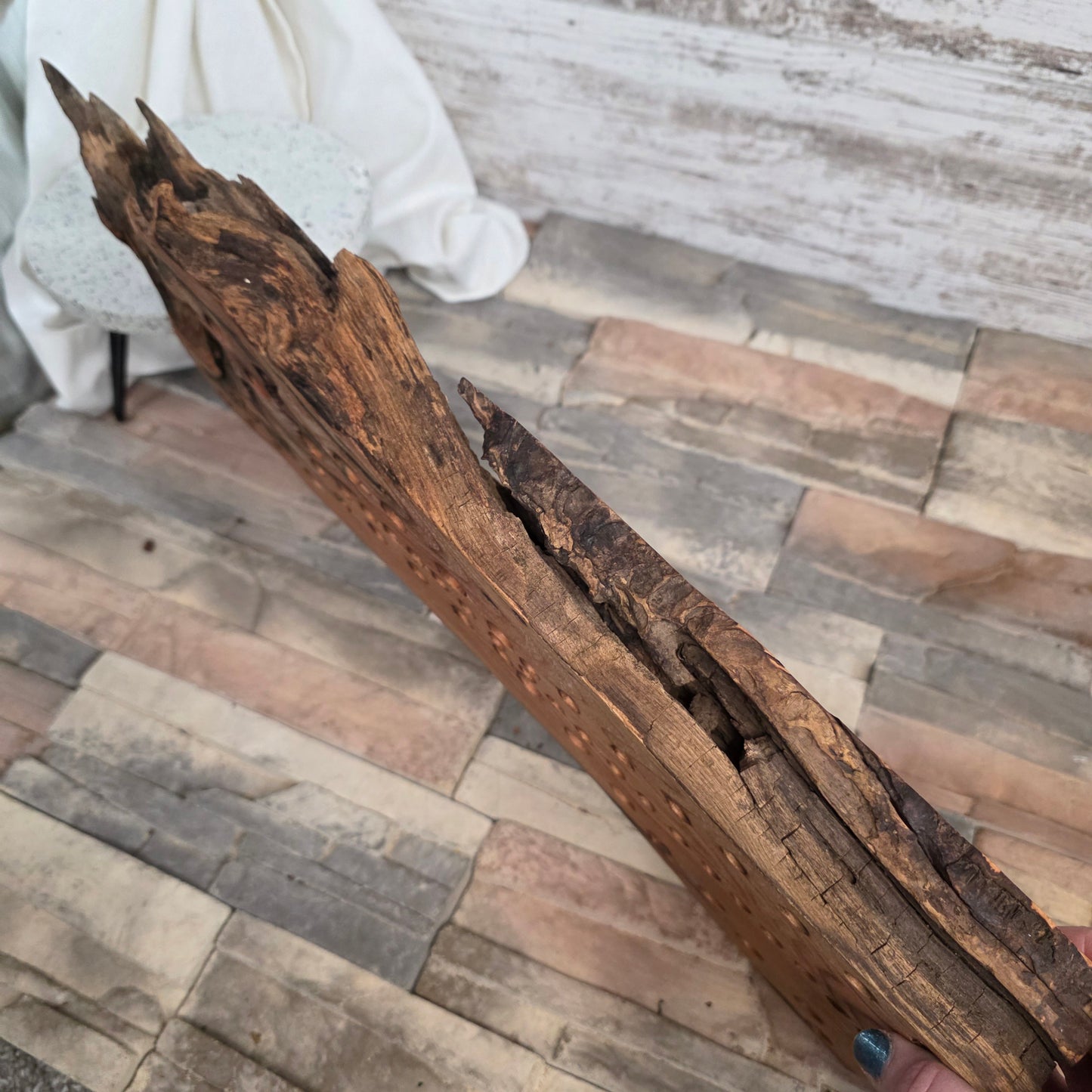 18" Live Edge Locust Goldilocks Peg Loom