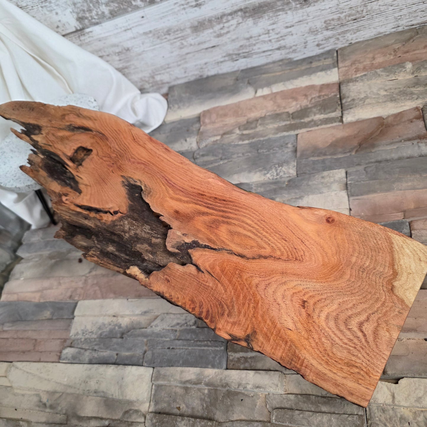 18" Live Edge Locust Goldilocks Peg Loom
