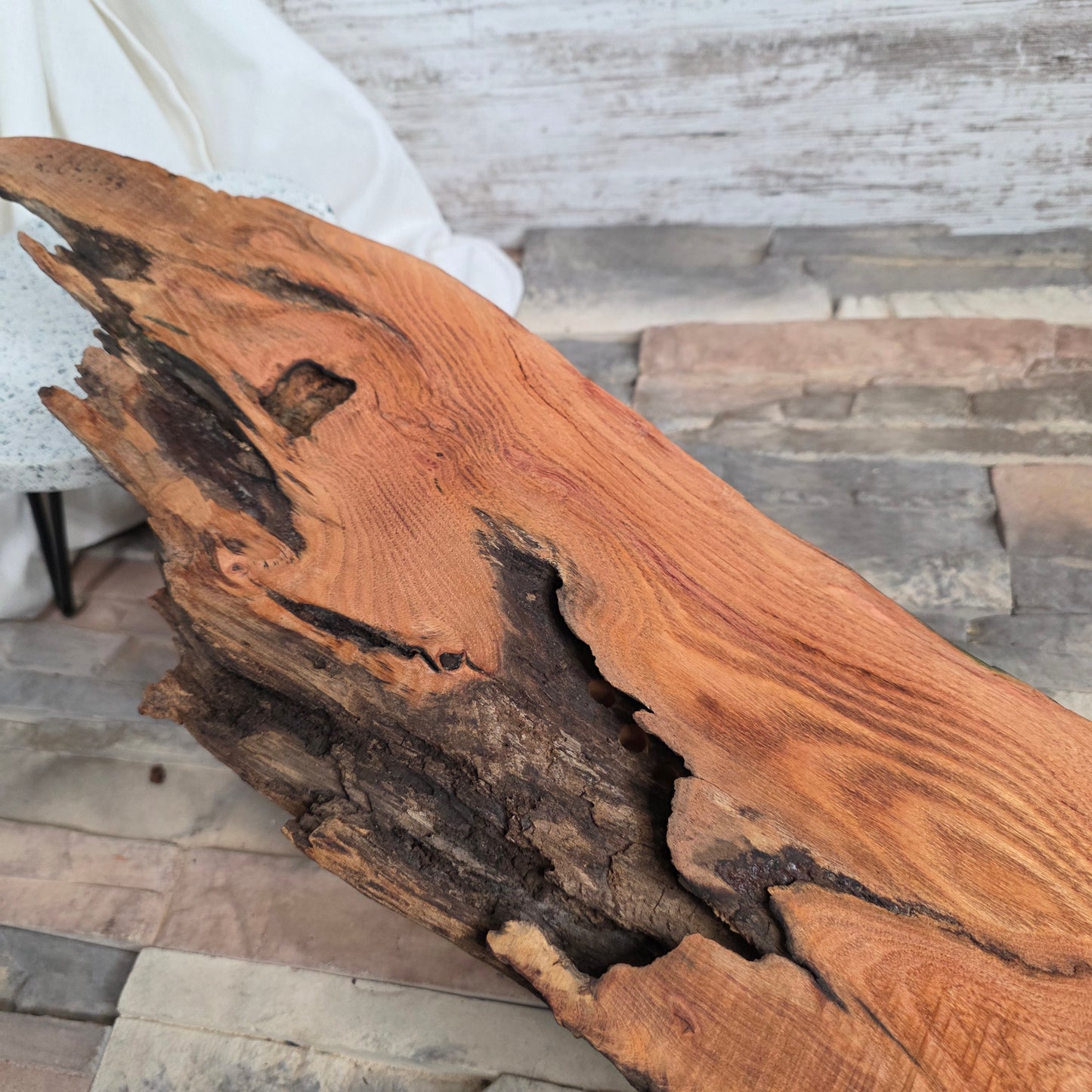 18" Live Edge Locust Goldilocks Peg Loom