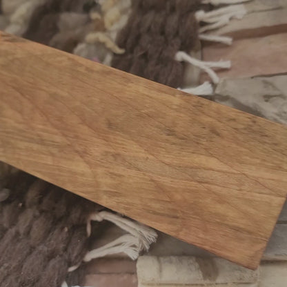 24" Dainty Lady Peg Loom - Ambrosia Maple 25-172