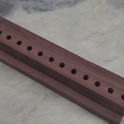 24" OG Peg Loom Black Walnut - 25-136